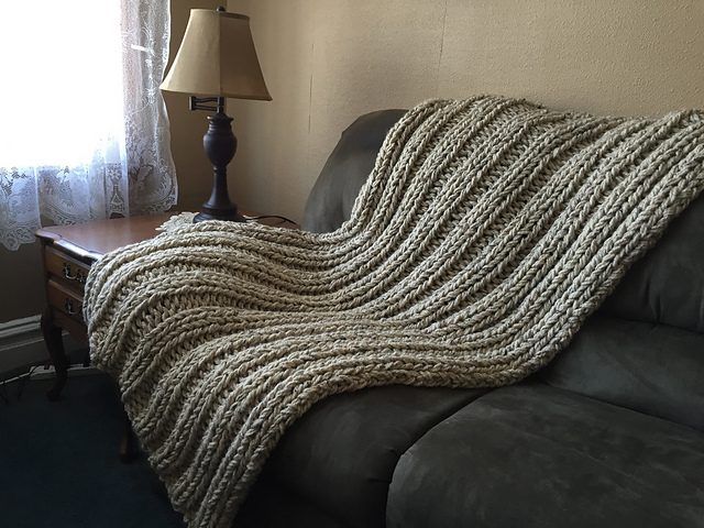Chunky Knit Blanket free crochet pattern by Attic 166
