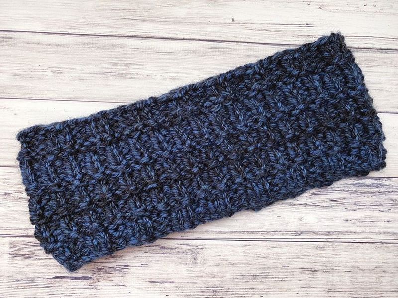 Simple Knit Cowl free crochet pattern by Love Life Yarn
