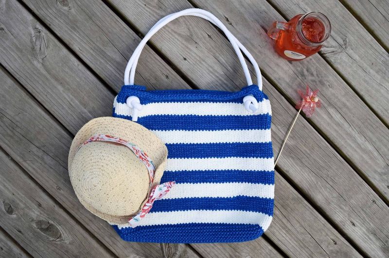Beachcomber Tote free crochet pattern by Knifty Knittings