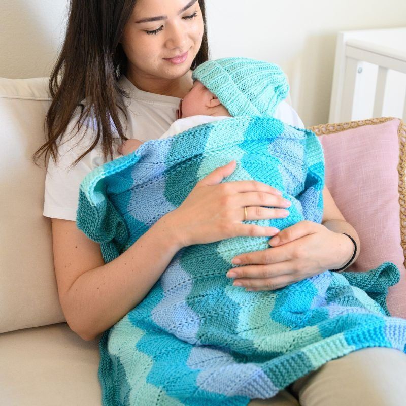 Easy Chevron Pattern Baby Blanket free crochet pattern by Louise Bollanos