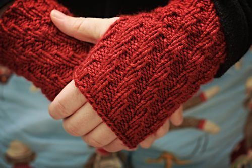 Cosy Wrist Warmers free crochet pattern by Joelle Hoverson