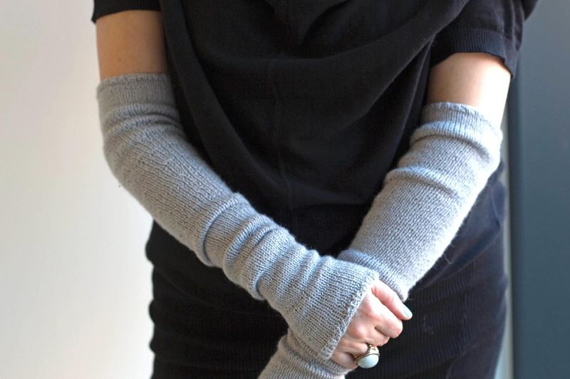 Bria Armwarmers free crochet pattern by Beth