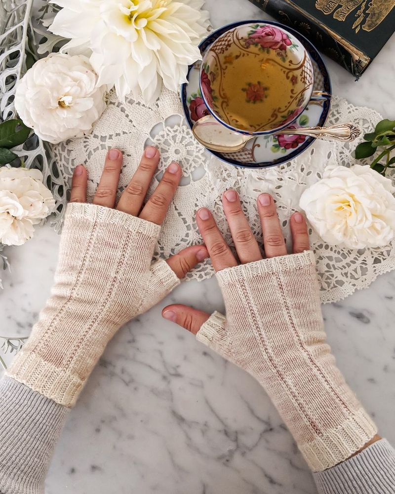 Serenity Mitts free crochet pattern by Lauren Rad