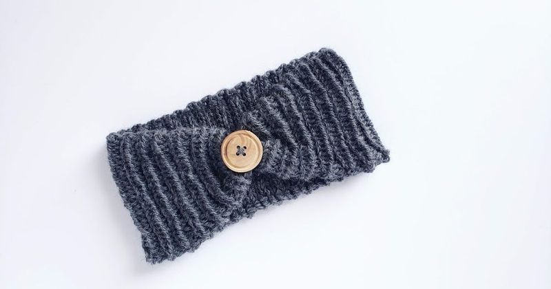 Reagan Earwarmer free crochet pattern by Crafts by Sarah Liz