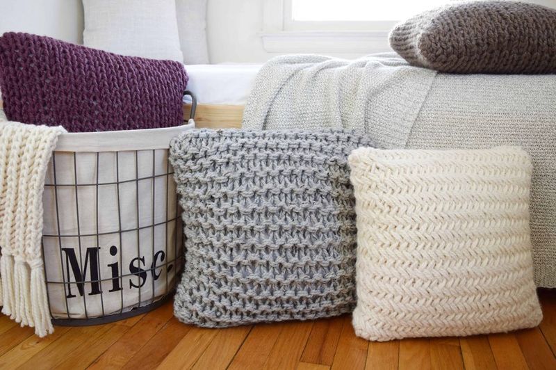 Chunky Throw Pillow Set free crochet pattern by Destiny