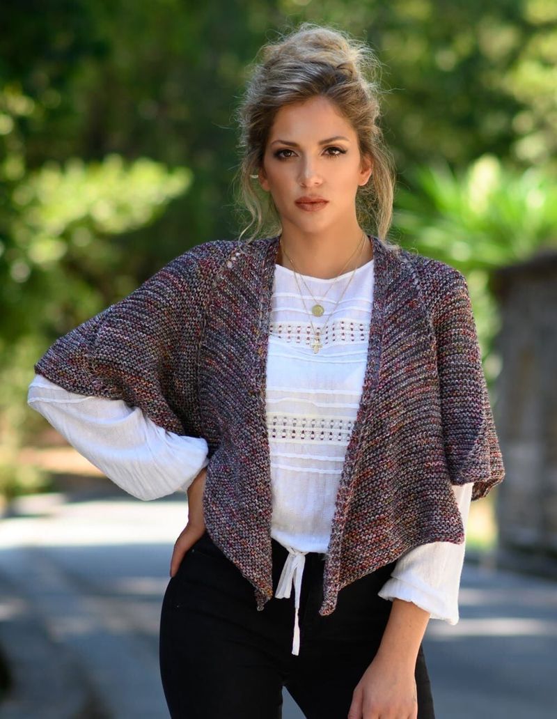 Easy Top-Down Crescent Shawl free crochet pattern by Louise Bollanos