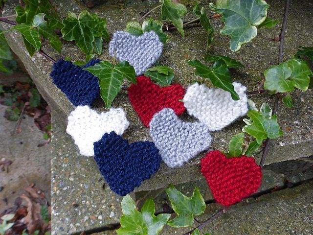 Knitted Hearts (Garter Applique) free crochet pattern by Sylvia Leake