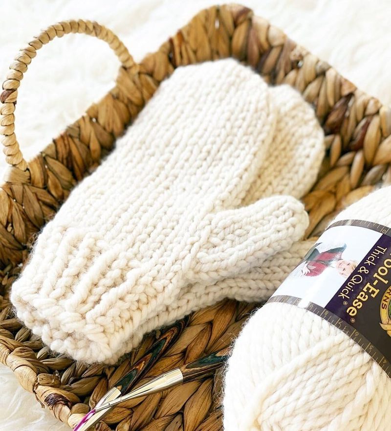 Easy Mittens Knitting Pattern (Knit in the Round) free crochet pattern by Handy Little Me