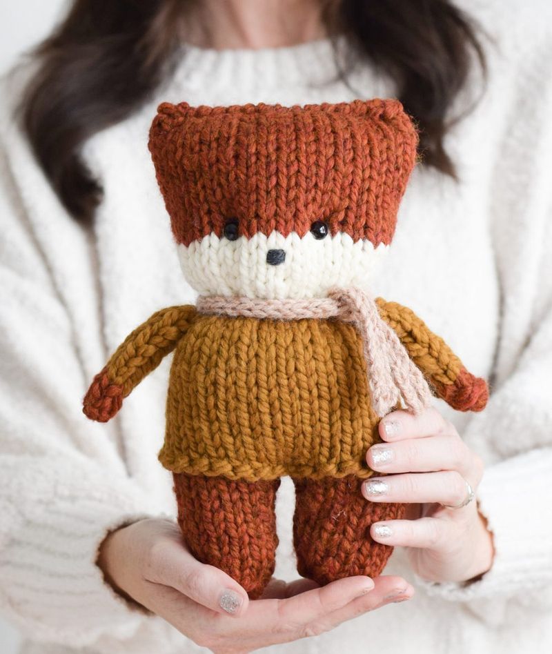 Finnegan the Fox free crochet pattern by Jessica