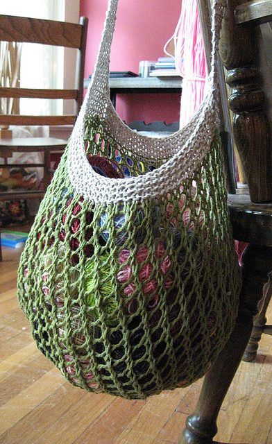 Grrlfriend Market Bag free crochet pattern by Laura Spradlin