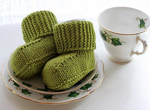 Baby Uggs free crochet pattern by Autumn Street